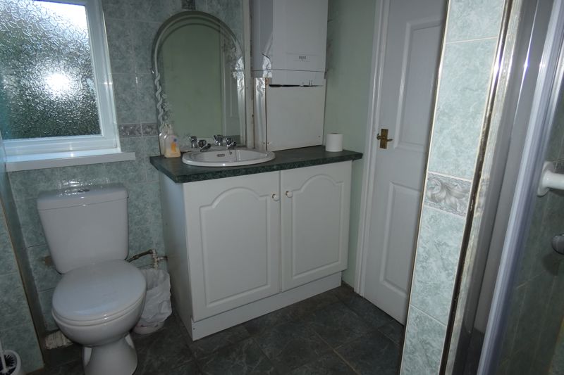 Shower Room with Sauna- click for photo gallery